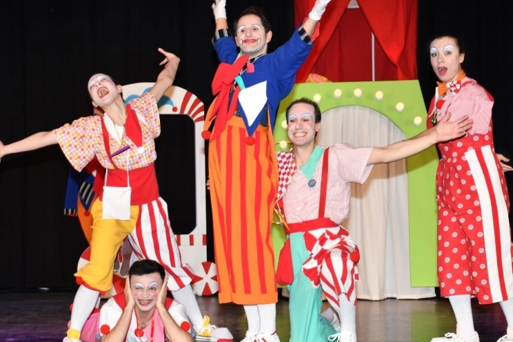 Manisa'da çocuklara tiyatro şöleni