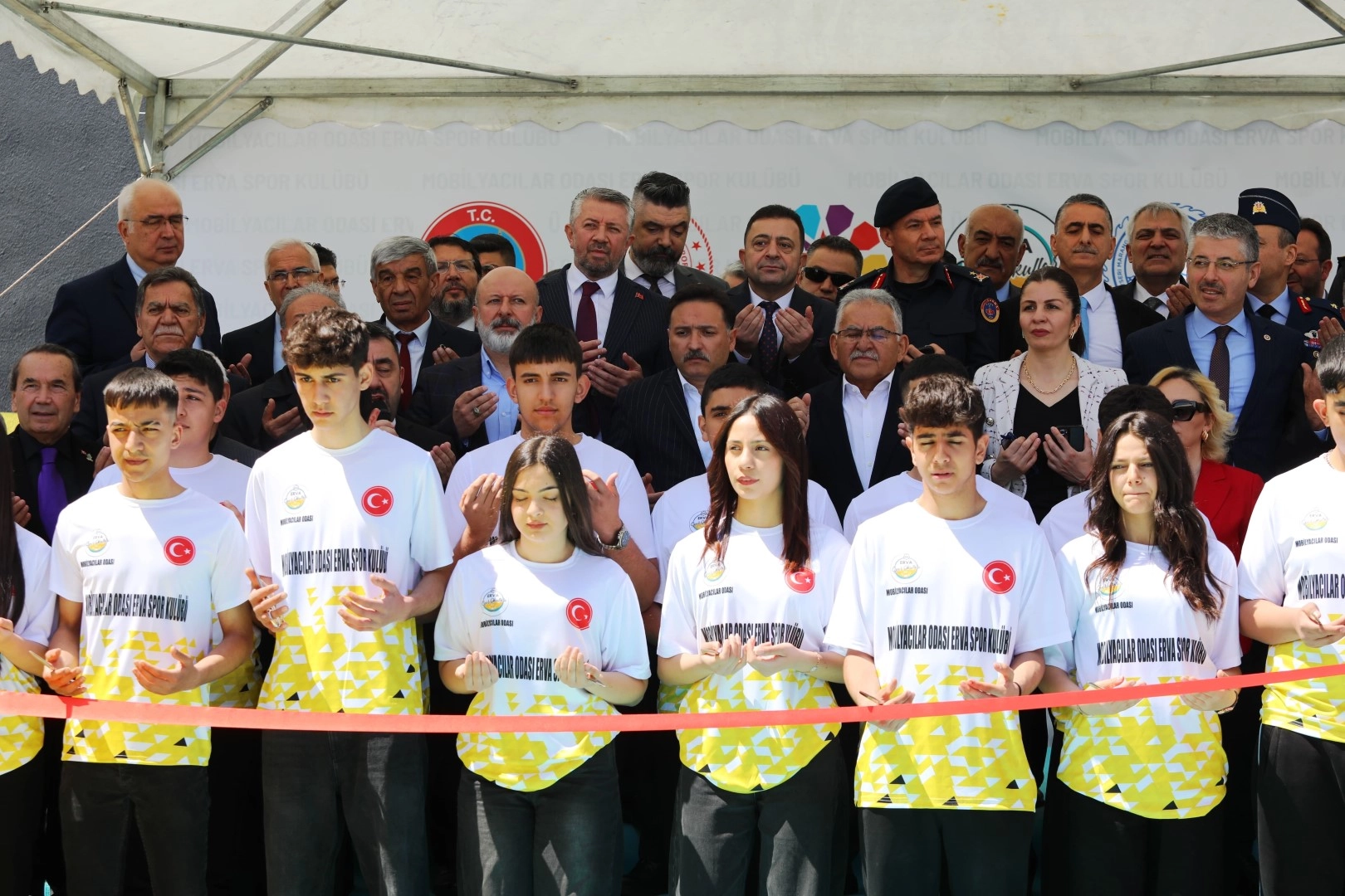 Kayseri'de "Mobilyacılar Odası ERVA Spor Okulu" açıldı