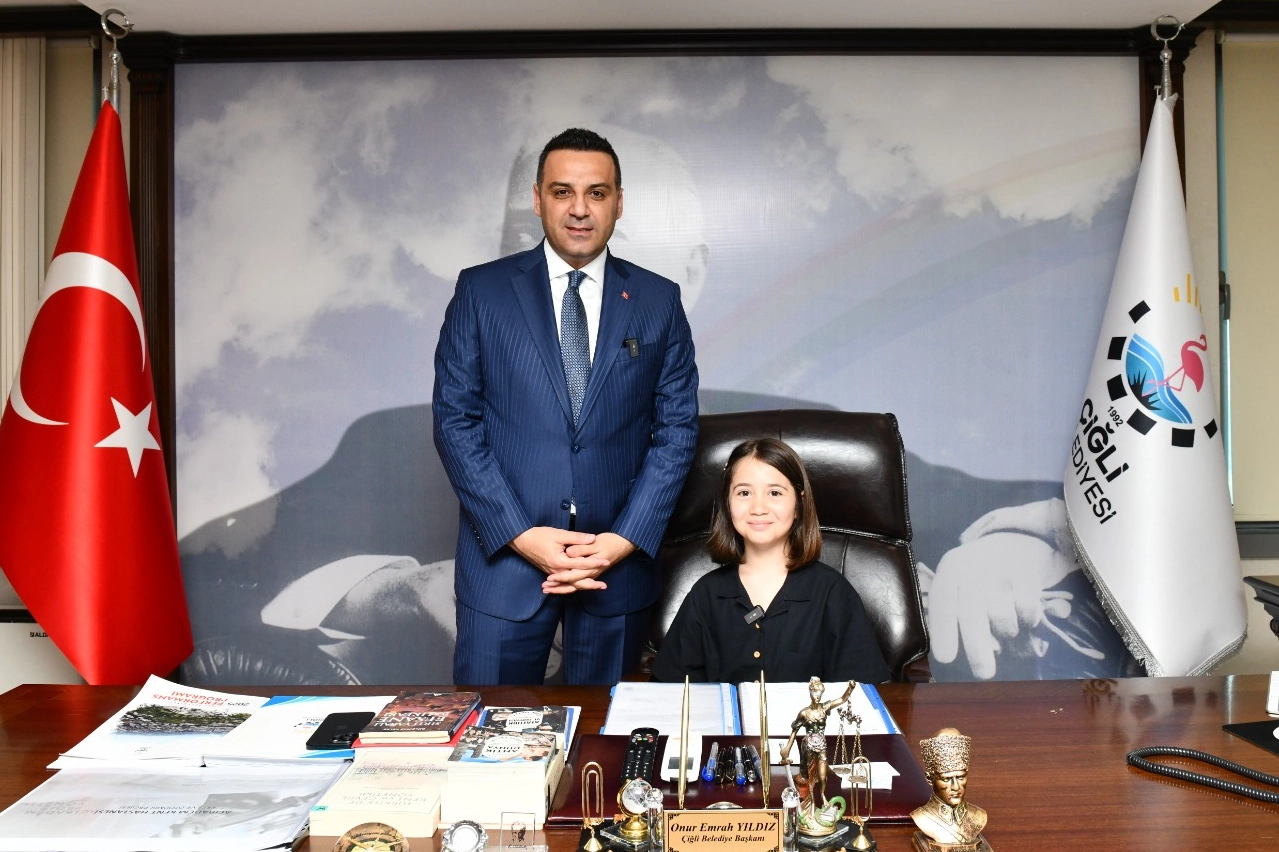 İzmir Çiğli'de minik Başkan'dan ilk talimat eğitim için geldi