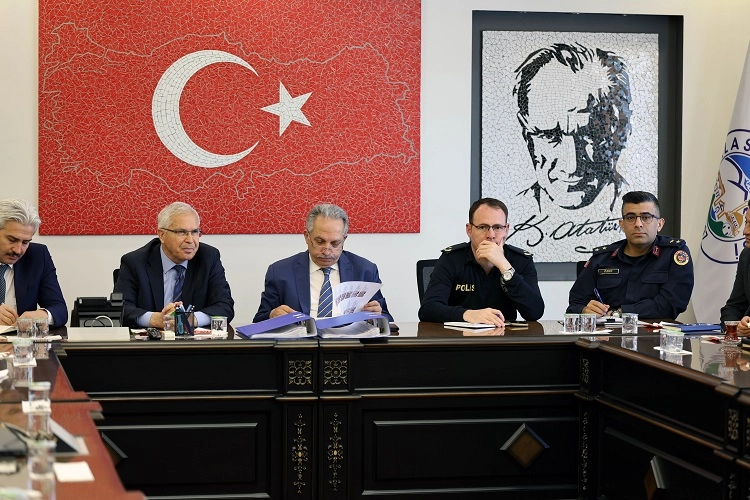 Kayseri Talas'ta kırsal mahallelere tam destek