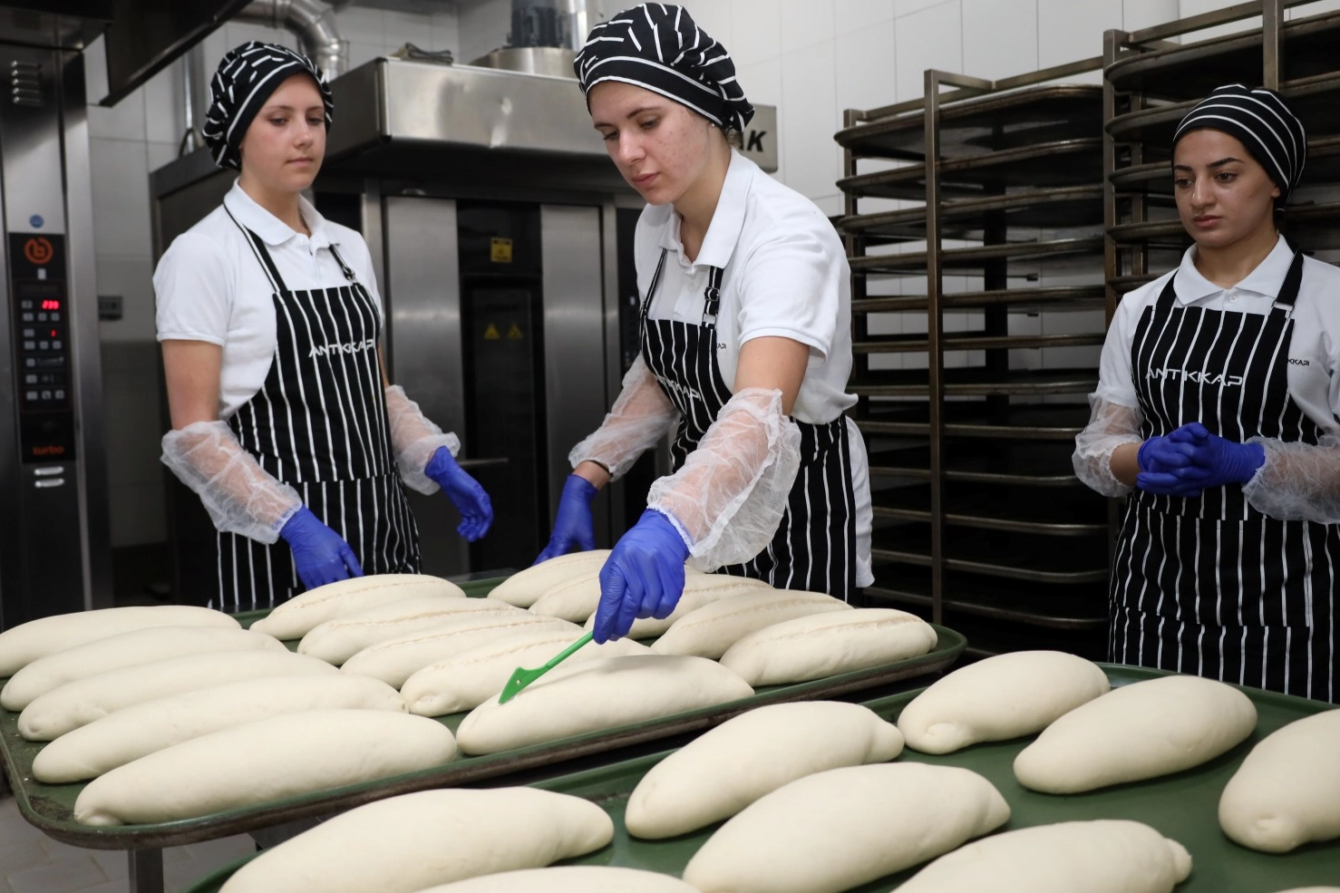 Hollandalı öğrenciler Antikkapı’da staj yaptı