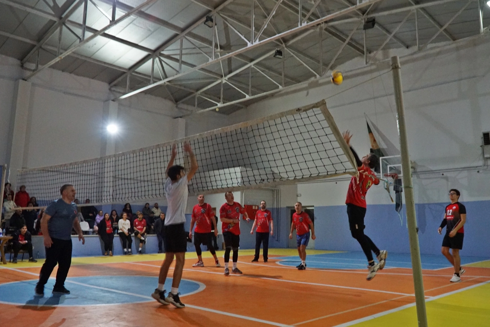 Keşan DOÇEK, Edirne Voleybol Turnuvası’nda parkeye çıkıyor