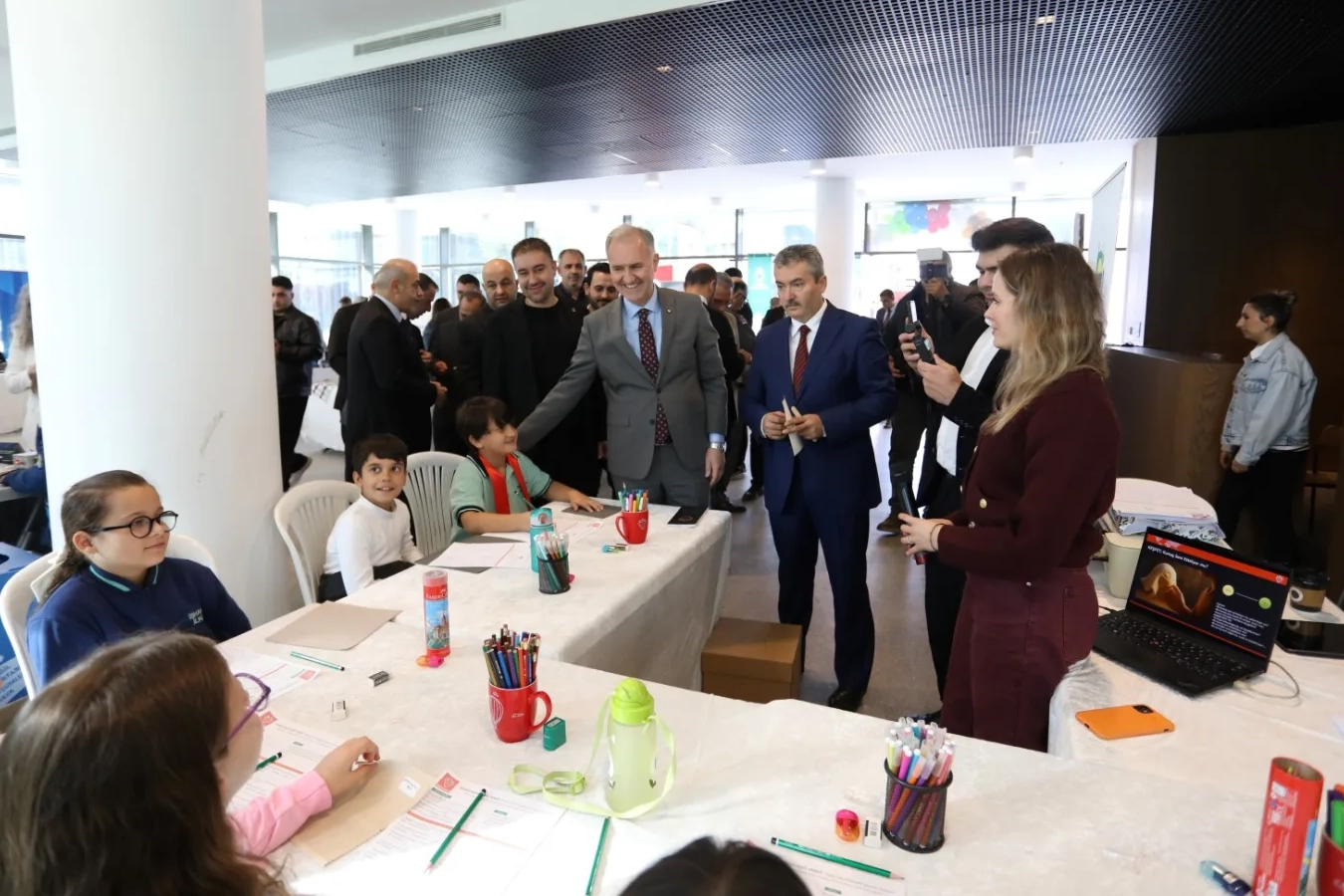 Bursa İnegöl’de 'Bilim Şöleni' başladı