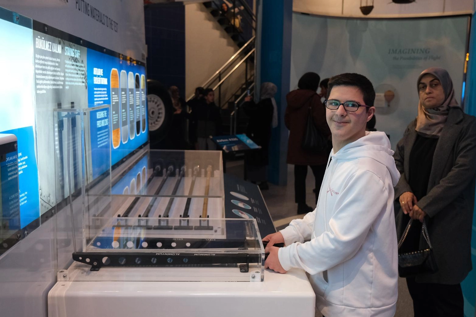 Bursa'da engel tanımayan bilim yolculuğu