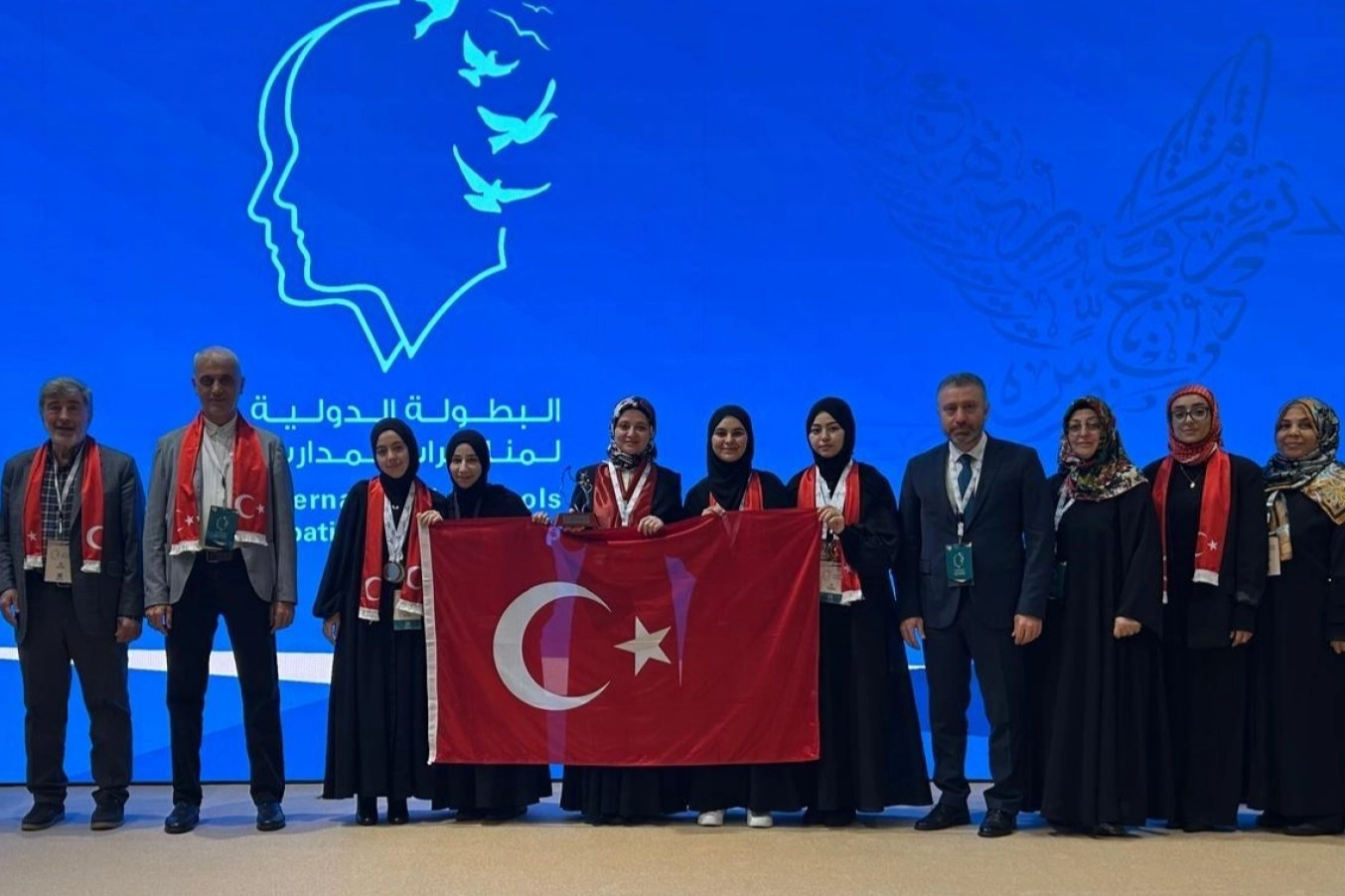 Uluslarararası Arapça'da dünya ikincisi oldular