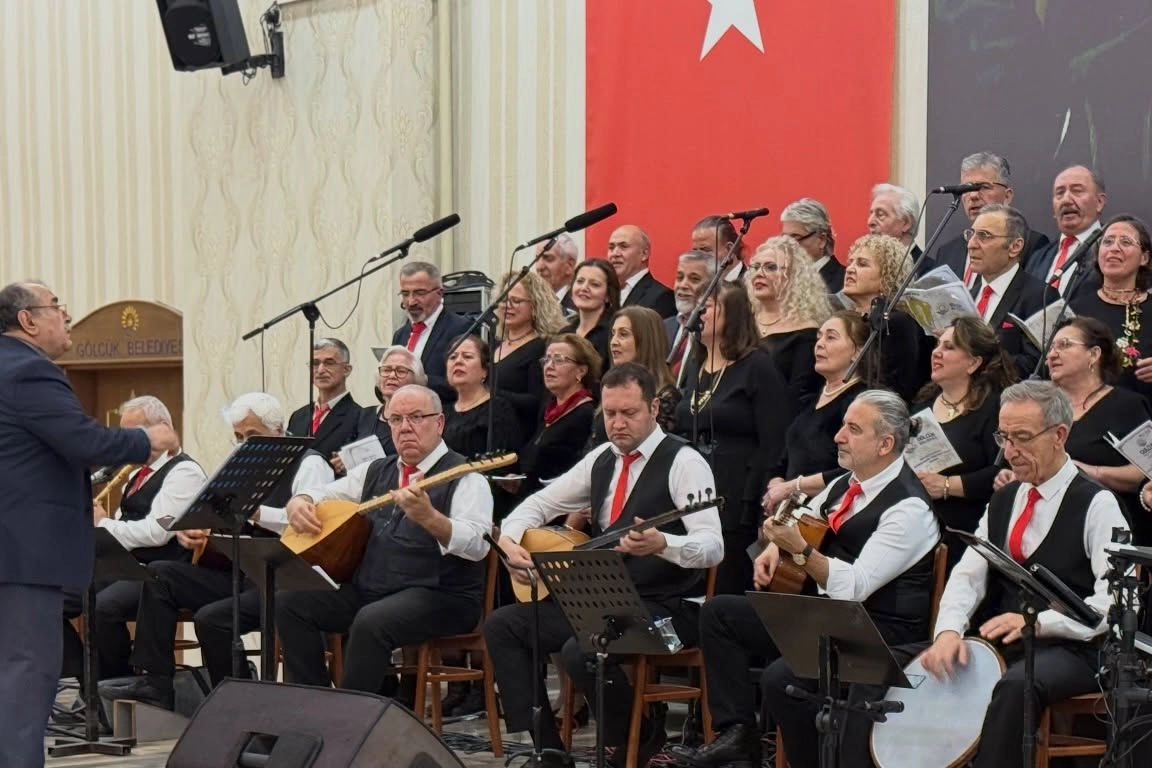Kocaeli Gölcük’te Türk Halk Müziği rüzgarı