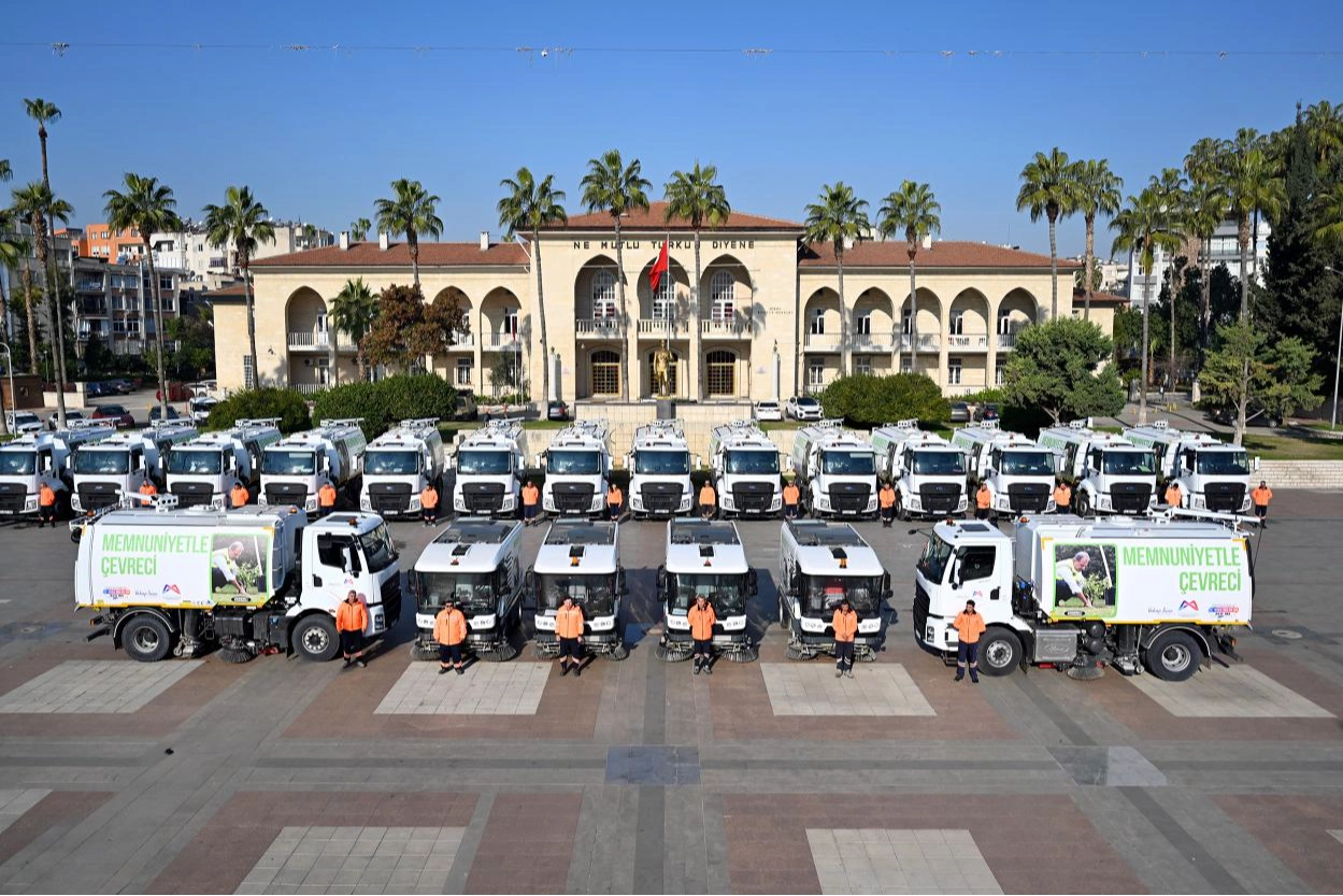 Mersin’in temizlik filosuna 22 yeni araç