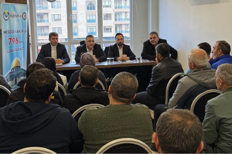 Hizmet-İş sendikası Mardin’de üyeleriyle buluştu